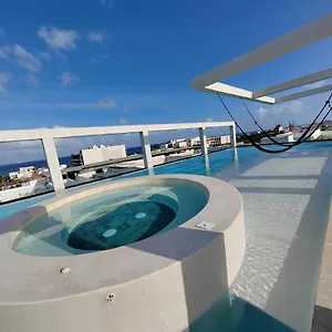 Apartment Incredible & Beautiful Steps From The By Yeah, Playa del Carmen